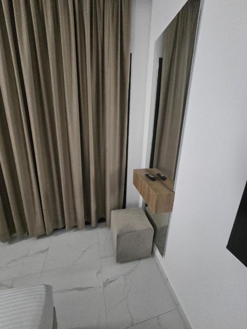 Elite Inn Vlorë 외부 사진
